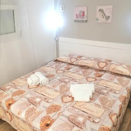 Casa Vacanza Al Massimo ゲストハウス パレルモ