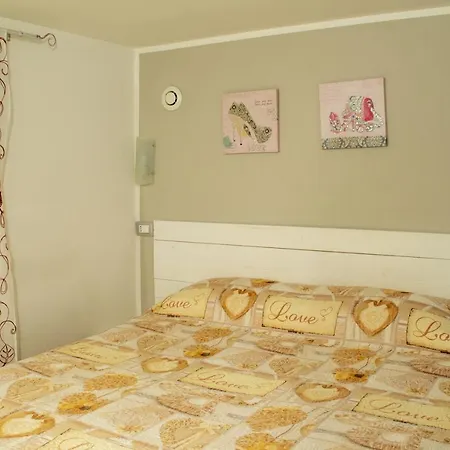 Casa Vacanza Al Massimo ゲストハウス パレルモ